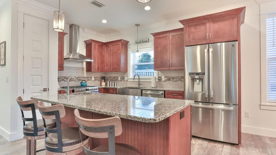 Hook, Wine, and Sinker - 3 plus Bedrooms Gulf views on 30A sleeps 12 with a hot tub House in South Walton County
