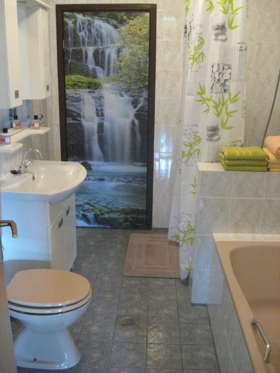 Shower, Toilet, Bathroom, Bath