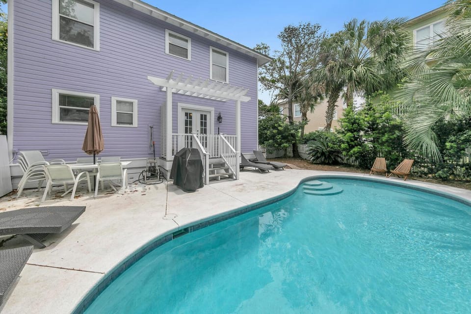 Rainbow Fish - 50 Steps To The Beach and Large Private Pool with hot tub House in South Walton County