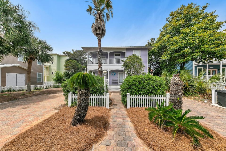 Rainbow Fish - 50 Steps To The Beach and Large Private Pool with hot tub House in South Walton County