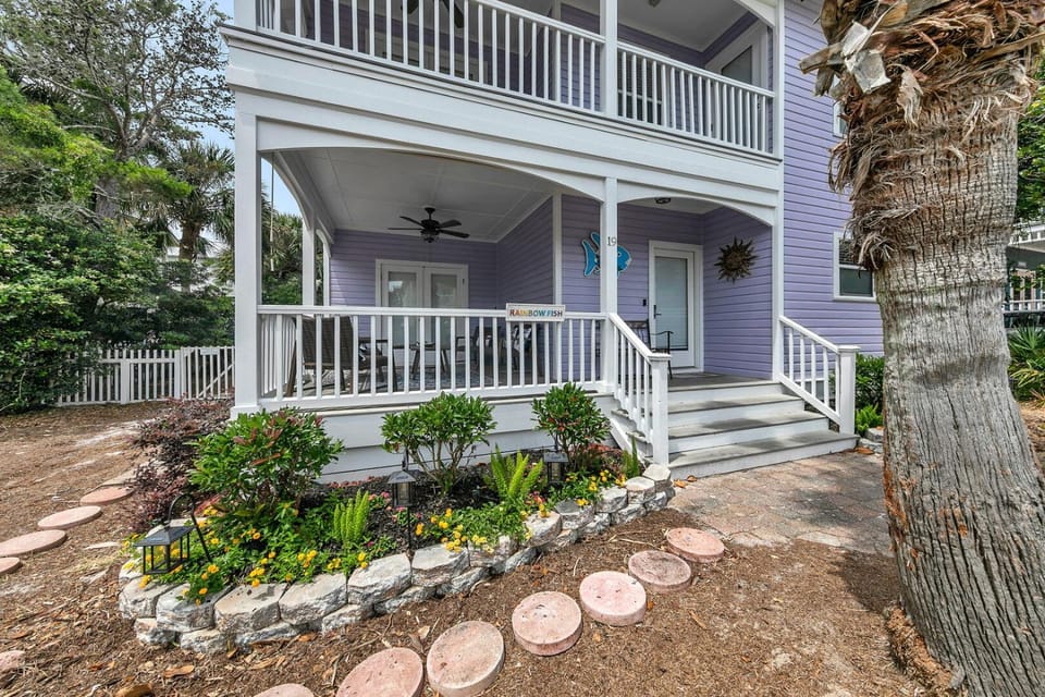Rainbow Fish - 50 Steps To The Beach and Large Private Pool with hot tub House in South Walton County