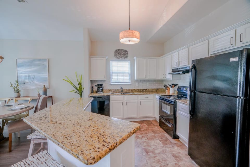Ocean Antics - Close to the Beach and minutes to Seaside along 30A House in South Walton County
