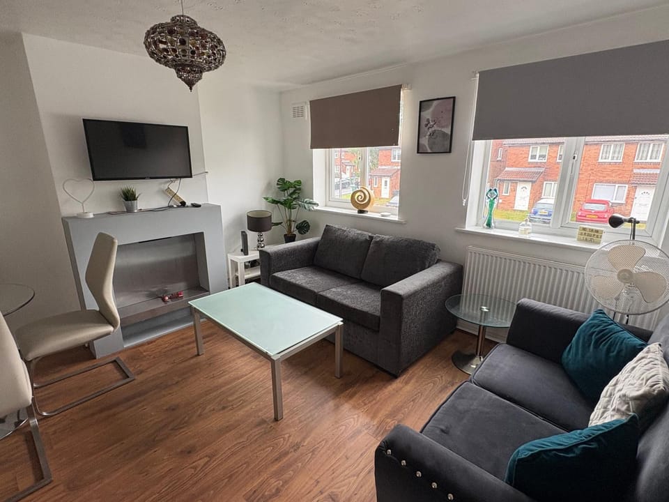 FilmonHomes Apartment in Oldbury