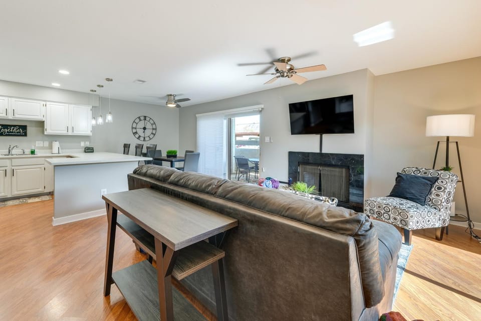 Patio & Pool Access: Modern Oasis 5 Mi to ASU! House in Scottsdale