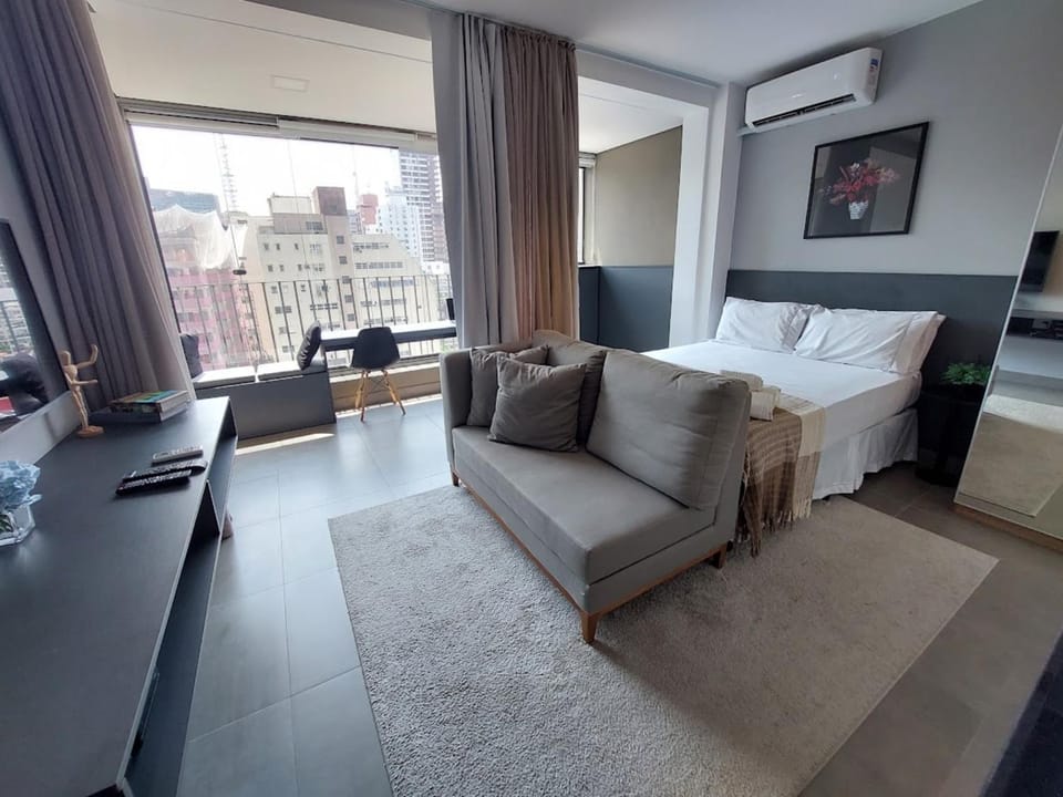 Bed, Living room