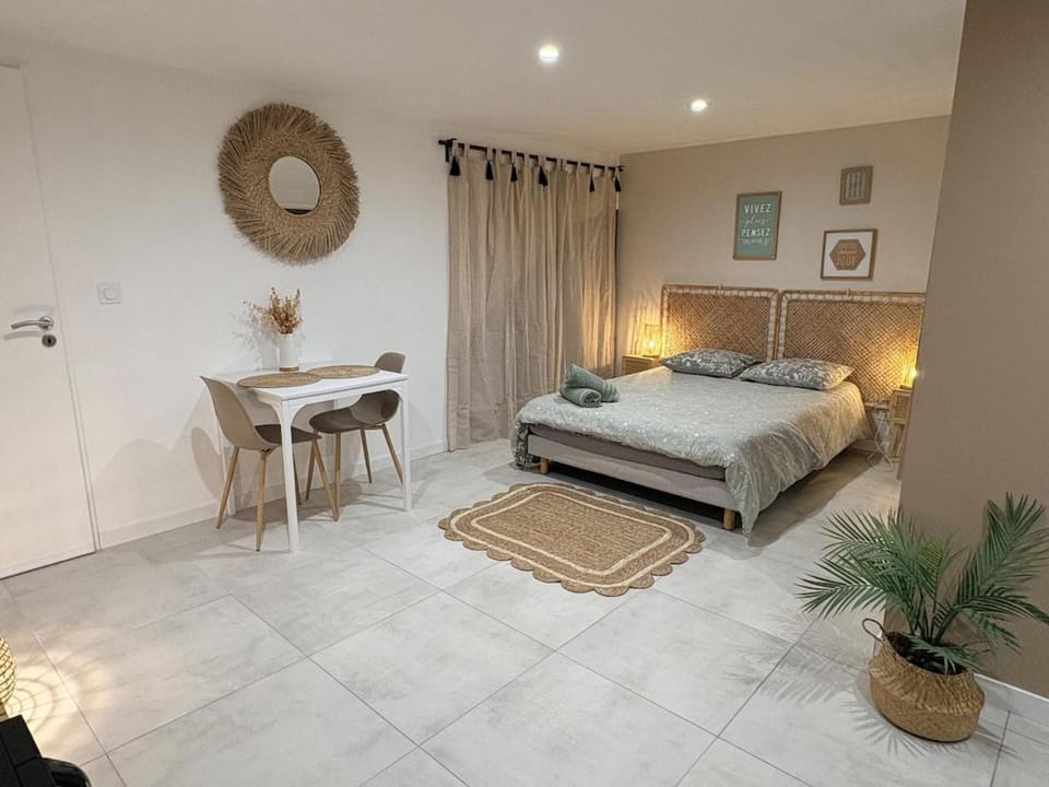 Studio indépendant a 20min des plages Apartment in Pézenas