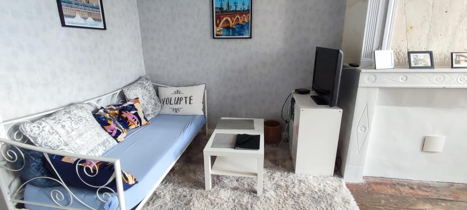 TV and multimedia, Seating area