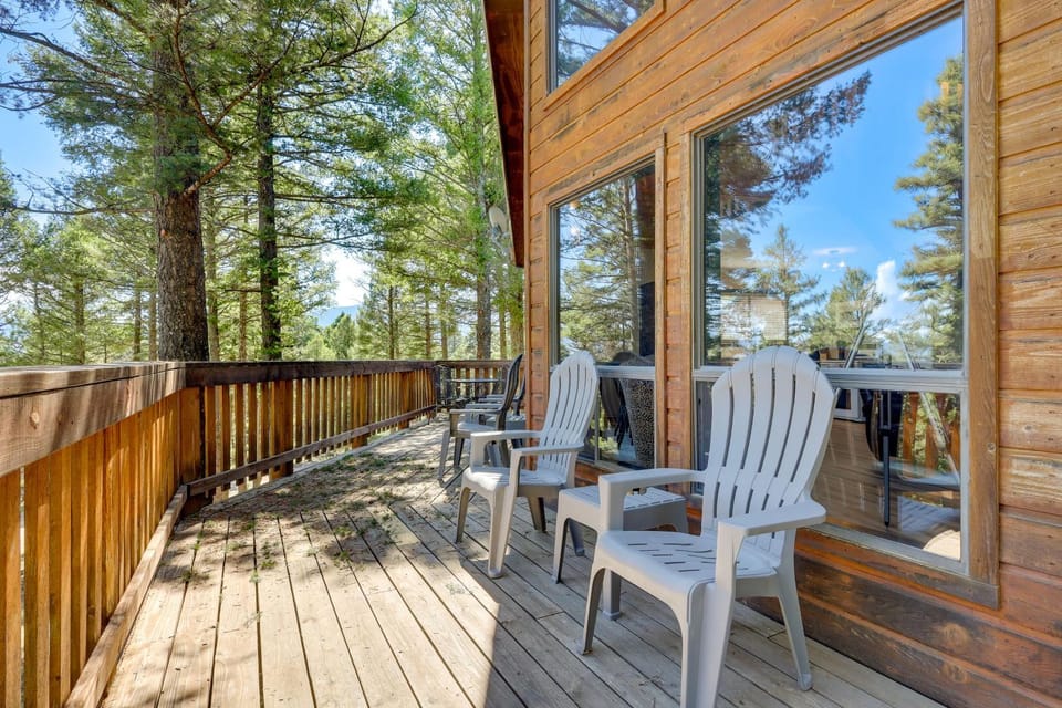 Stylish Angel Fire Cabin w/ Deck - 2 Mi to Ski Mtn Cabin in Angel Fire