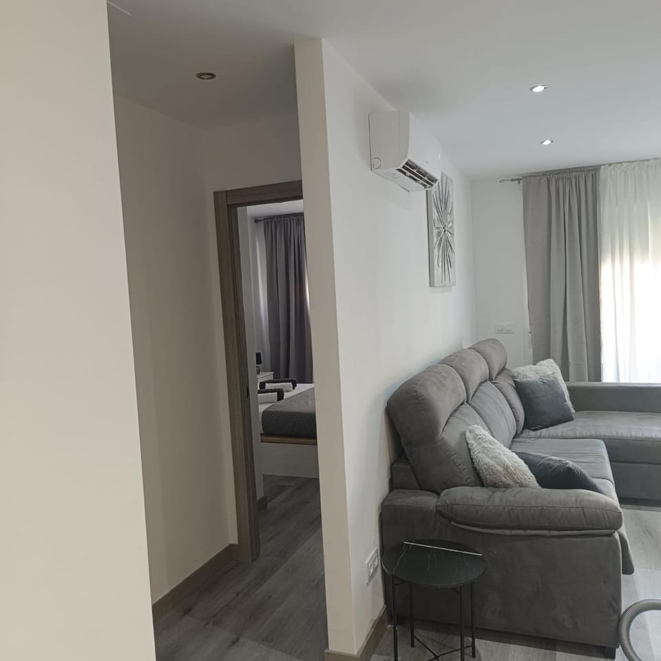 Living room, Photo of the whole room