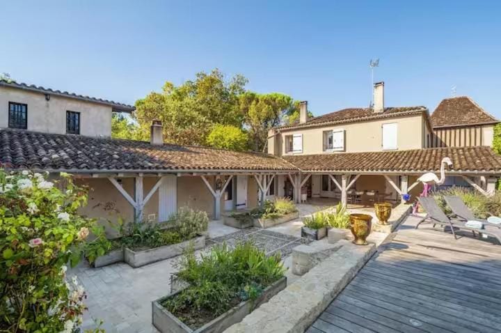 Villa Gontaud Villa in Nouvelle-Aquitaine