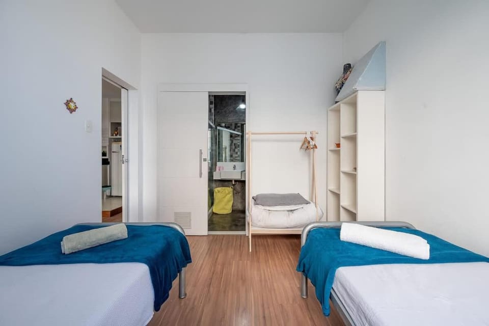 Vista para a praia de Copacabana, quarto e sala Apartment in Rio de Janeiro