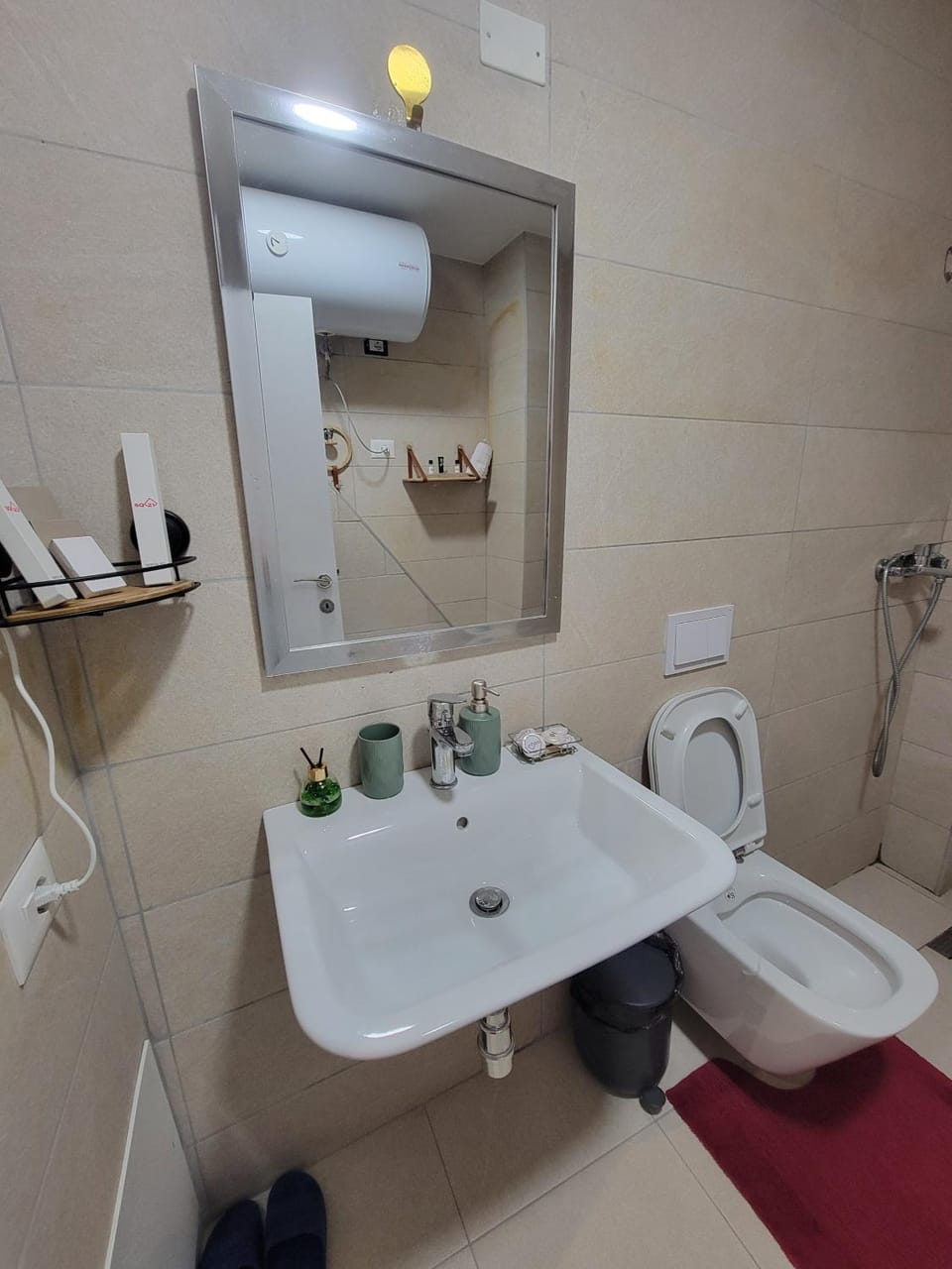 Square 21 Number 8 Apartment in Tirana