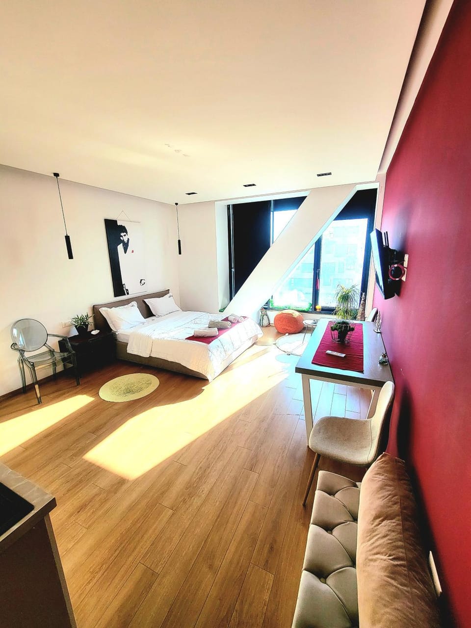 Square 21 Number 8 Apartment in Tirana