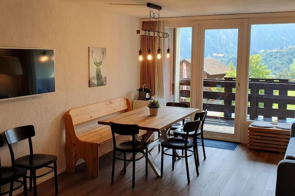 Stilvolle Wohnung mit traumhaftem Bergblick Apartment in Canton of Grisons