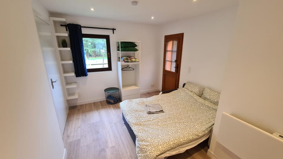Bed, Bedroom, wardrobe