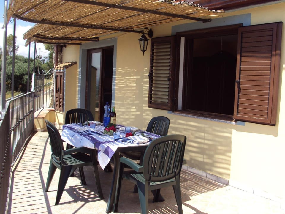 Balcony/Terrace, Dining area