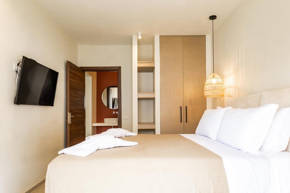 Hotel Mikros Paradisos Hotel in Peloponnese, Western Greece and the Ionian