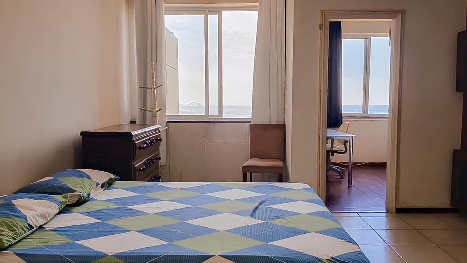 Bed, Bedroom, Sea view