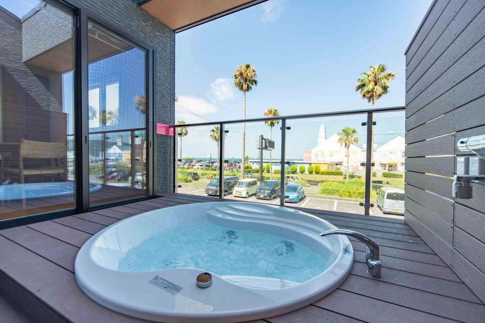 Hot Tub, Balcony/Terrace