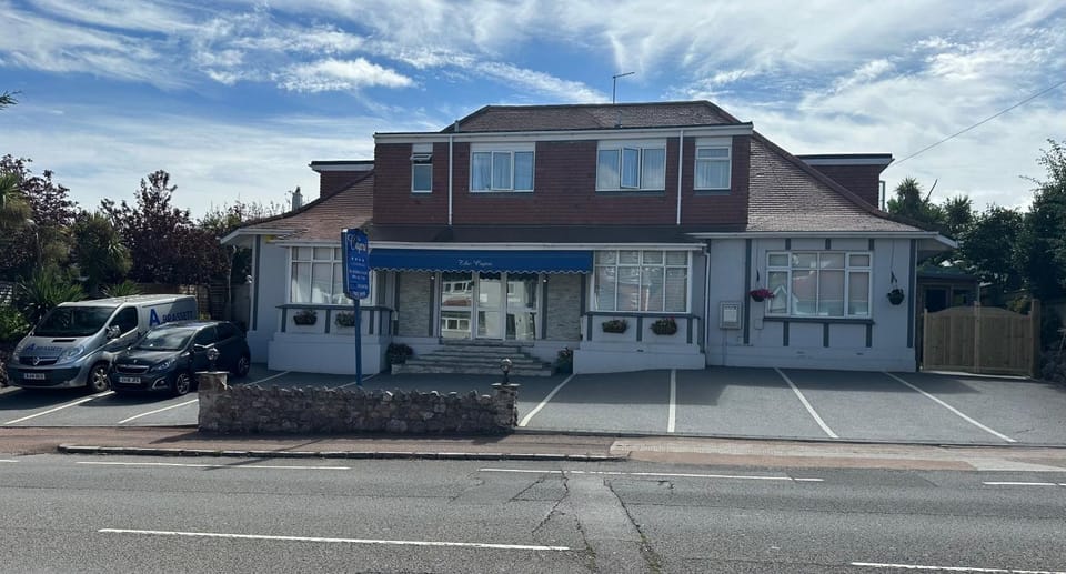 Property building, Street view, Parking