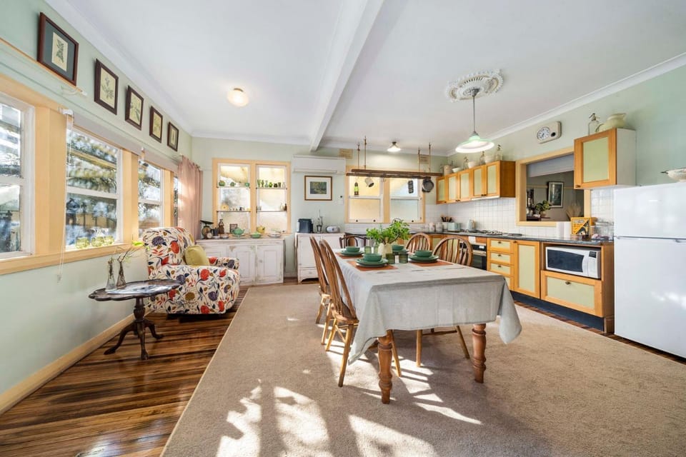 Secret Garden Cottage House in Katoomba