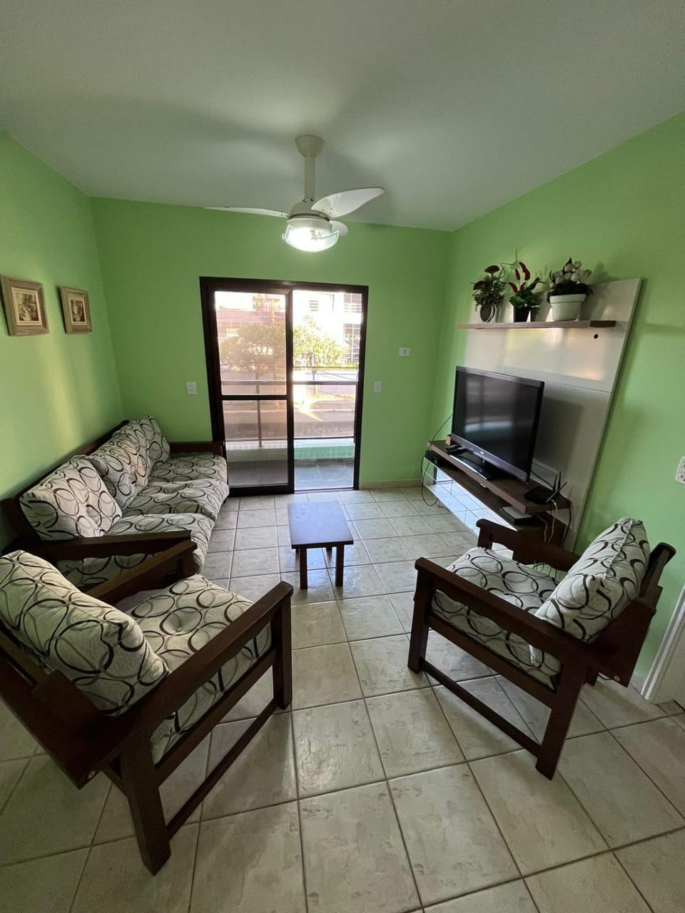 Communal lounge/ TV room, TV and multimedia, Living room, fireplace