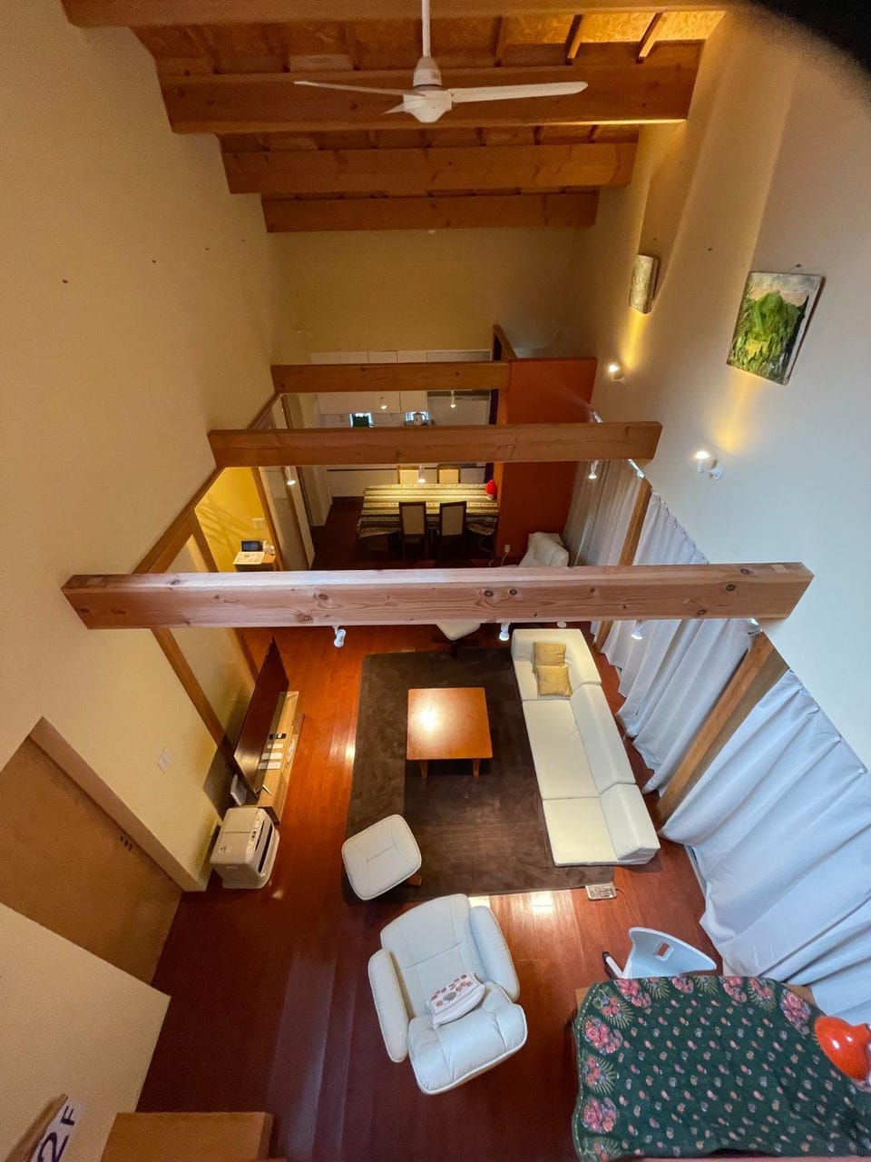 TV and multimedia, Living room, Seating area, Dining area