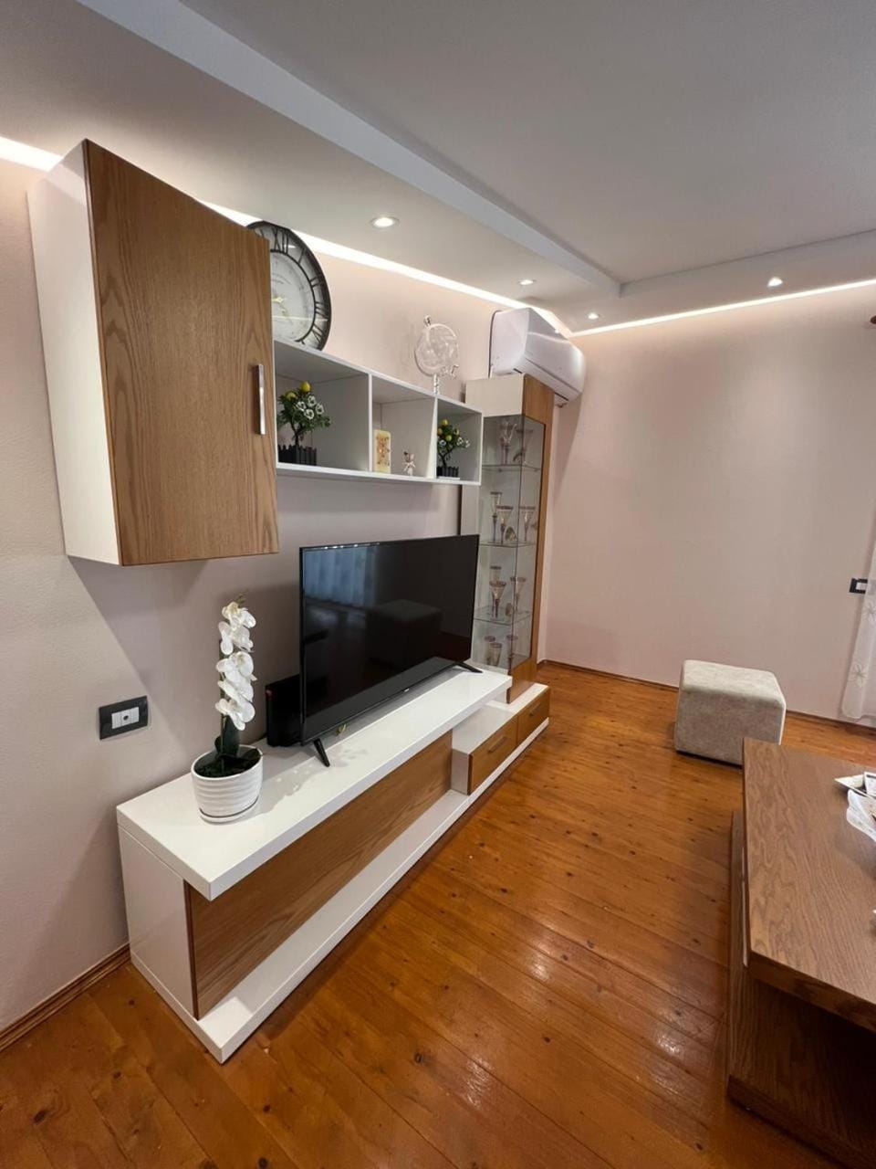 Communal lounge/ TV room, TV and multimedia, Evening entertainment