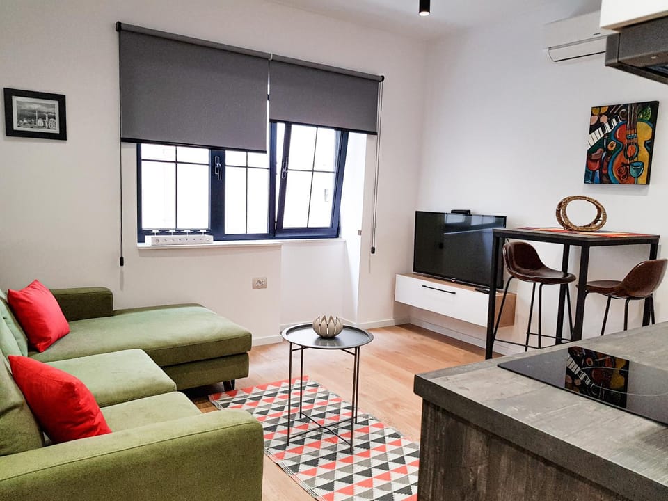 TV and multimedia, Living room, Seating area