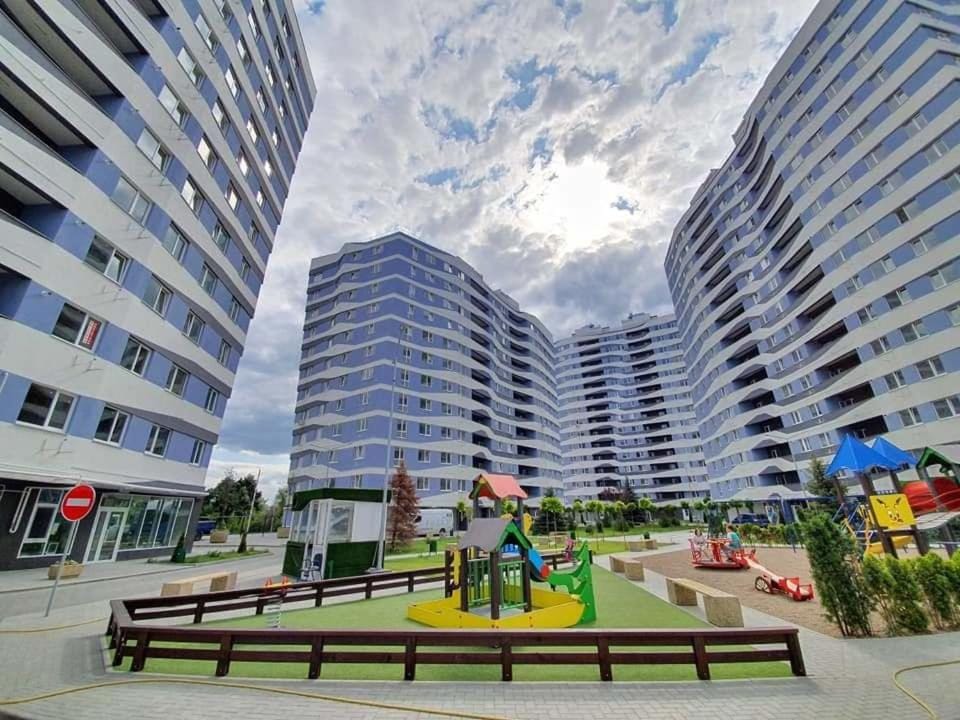 Property building, Day, Neighbourhood, Children play ground, Location