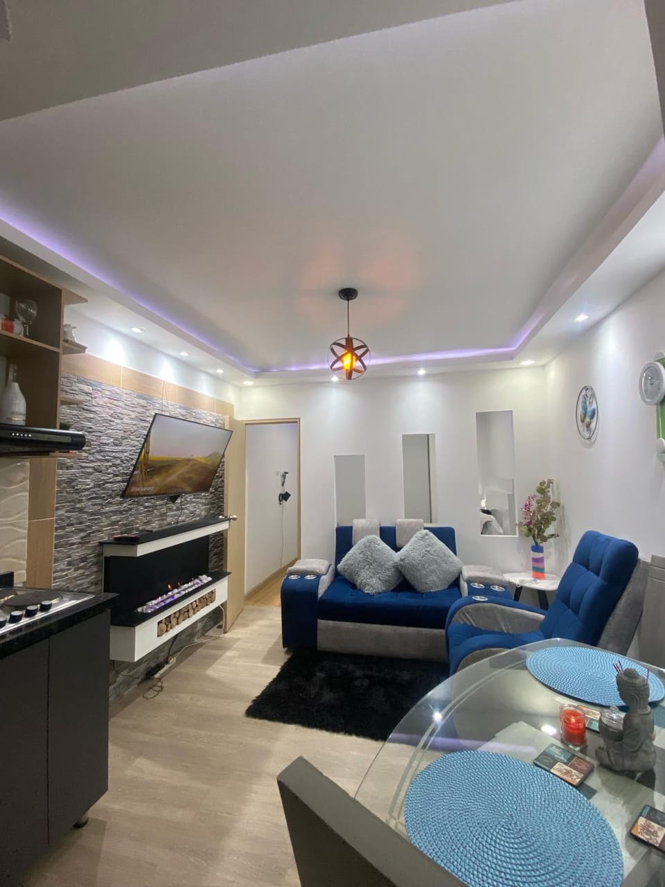 Living room, Dining area