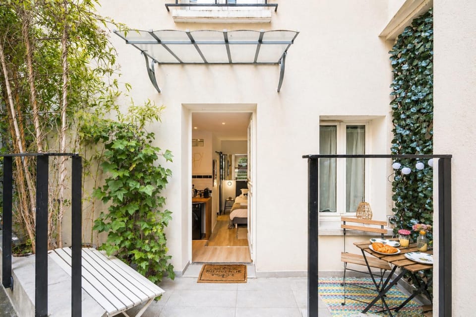 Patio, Day, Garden, View (from property/room), Balcony/Terrace, Seating area, Dining area, Garden view