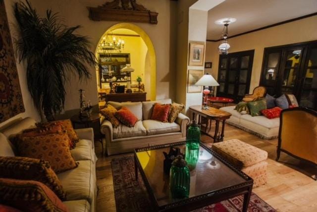 Living room, Seating area