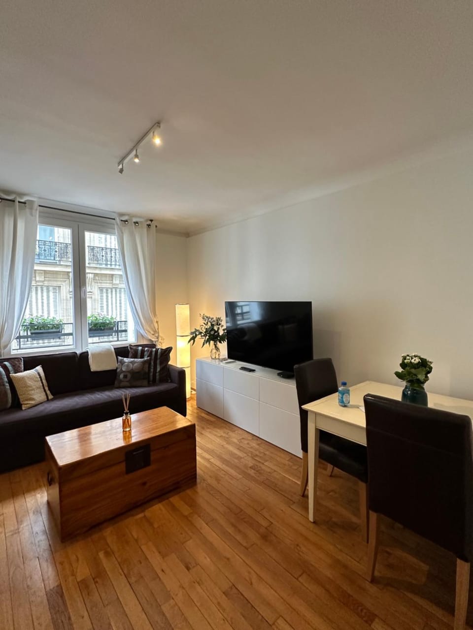 Lounge or bar