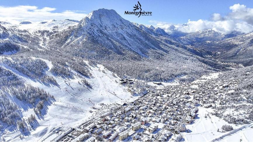Résidence Chalmettes - Appartement sur les pistes des ski avec parking MAE-1524 Apartment in Montgenèvre