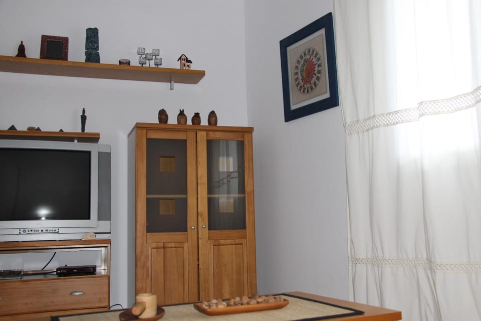 Communal lounge/ TV room, TV and multimedia