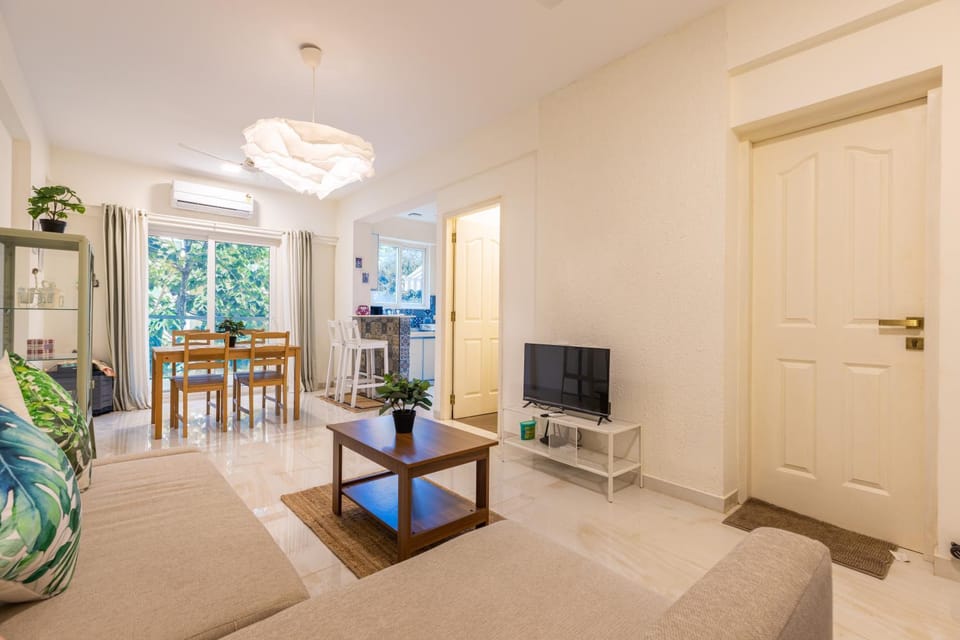 TV and multimedia, Living room, Dining area
