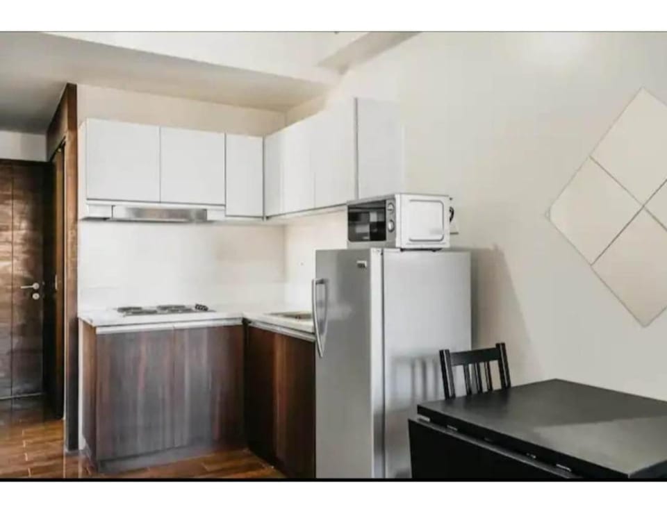 2 Bed 2 Bath condo in Air Residences Apartment hotel in Makati