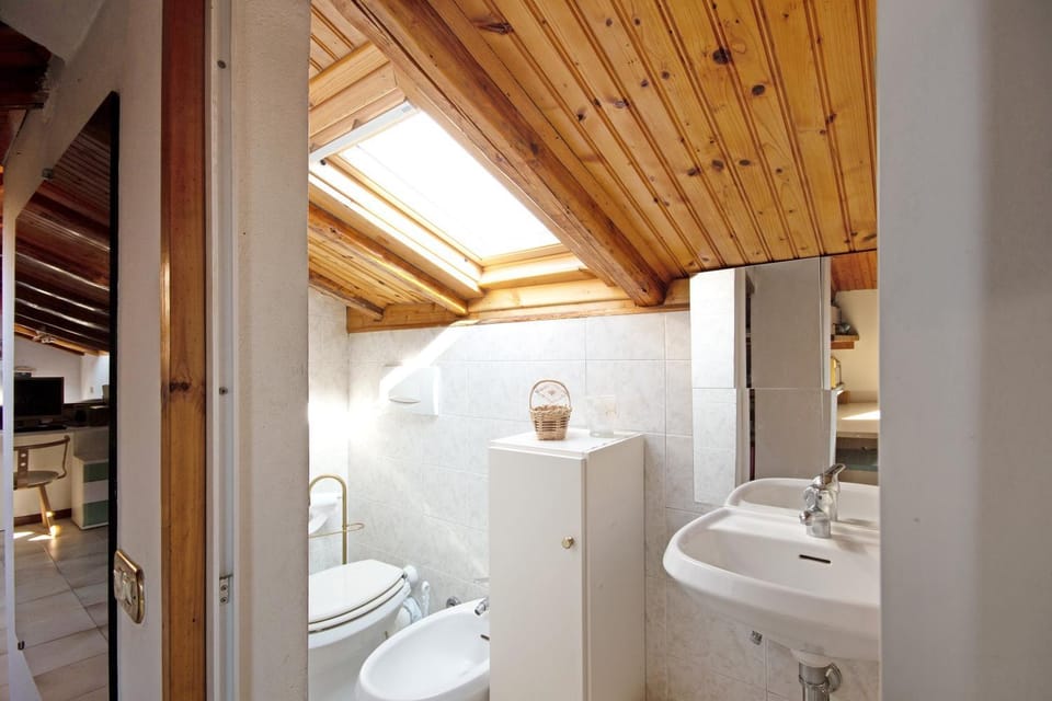 Bathroom, Living room