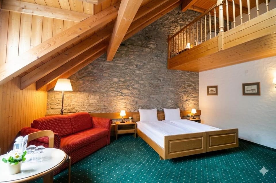 Bed, Living room