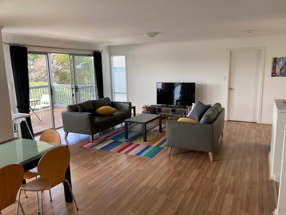 Bay views on Laurie House in Encounter Bay