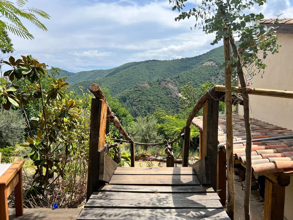 Balcony/Terrace, Mountain view