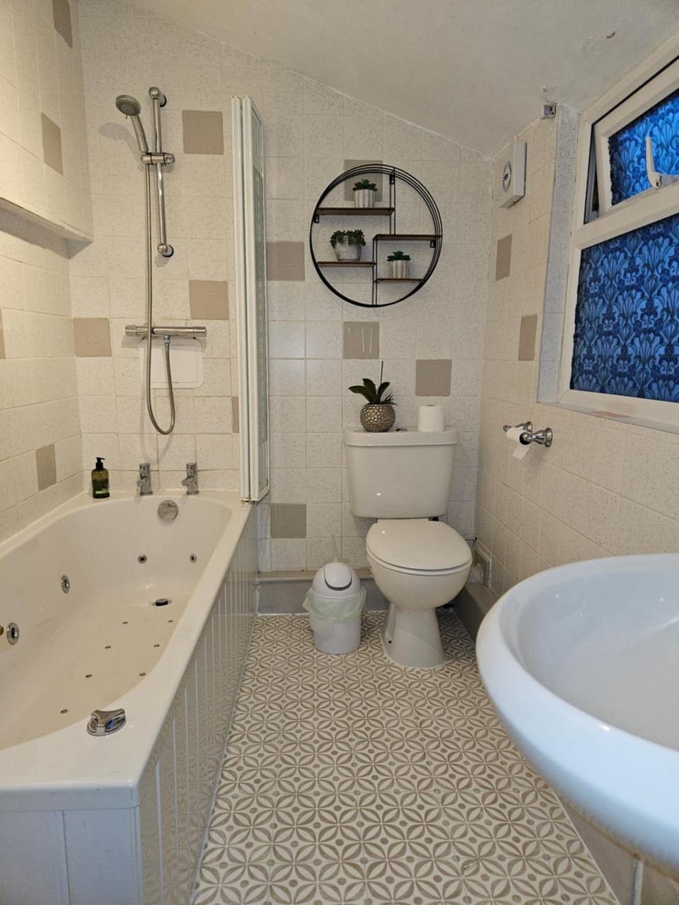 Seaside Flat with Fast WiFi Apartment in Scarborough