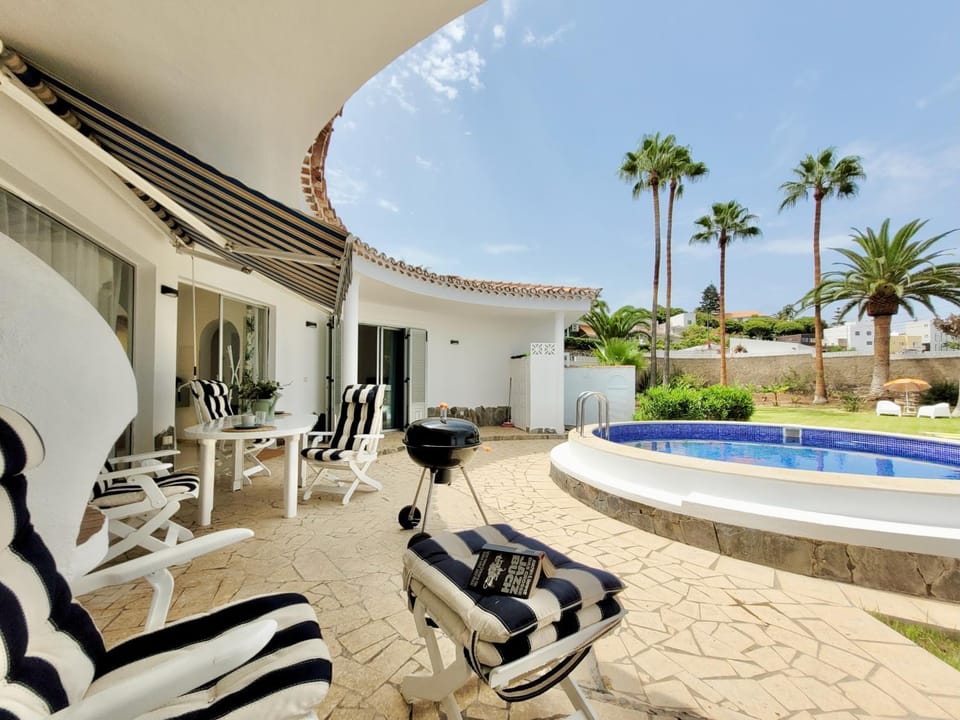 BBQ facilities, Garden, Balcony/Terrace, Seating area, Dining area, Swimming pool