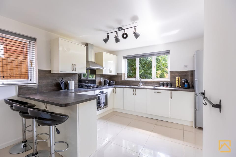 Kitchen or kitchenette, kitchen, kitchen
