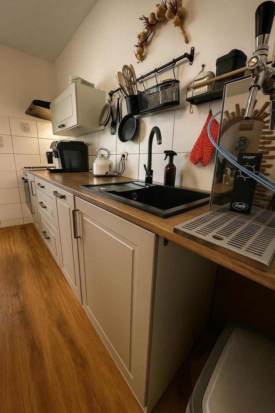 Coffee/tea facilities, Kitchen or kitchenette, dishwasher, pet friendly, stove, toaster