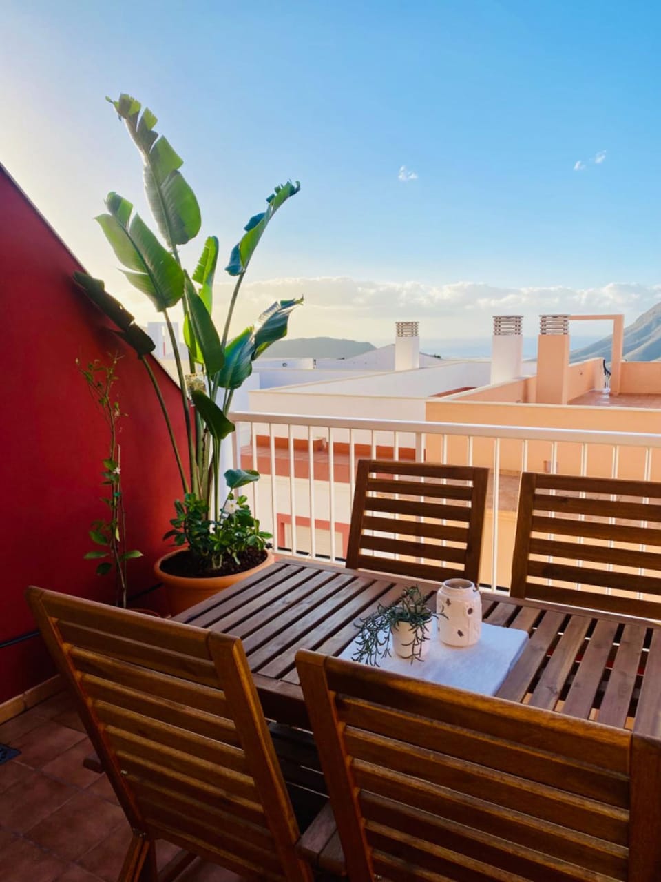 Property building, Balcony/Terrace, Balcony/Terrace