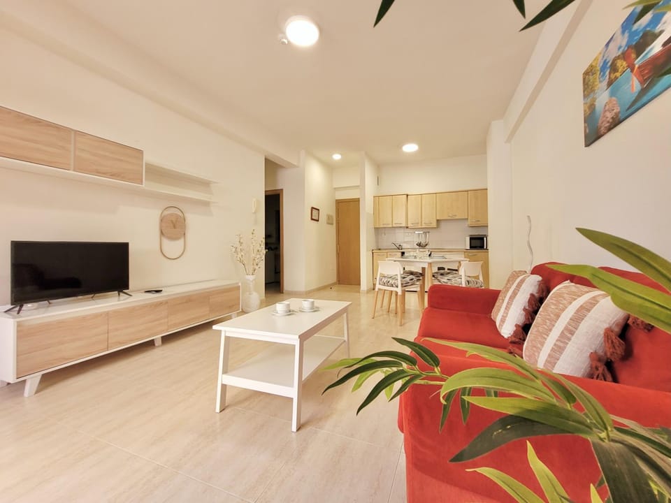 TV and multimedia, Kitchen or kitchenette, Living room, Dining area
