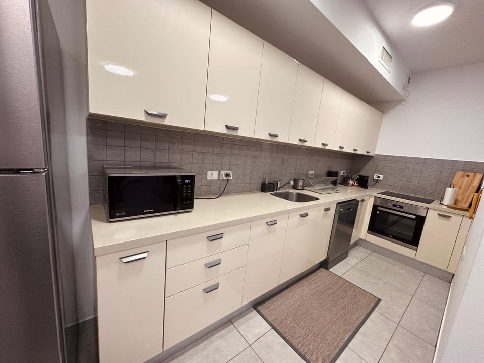 Kitchen or kitchenette, dishwasher, minibar, pet friendly, stove