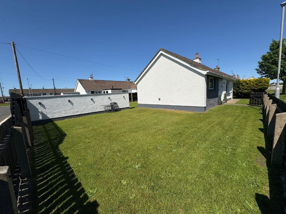 Binevenagh View, Magilligan Limavady Holiday Let House in County Donegal